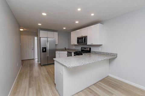 252 Glandore #C, Ballwin, MO 63021 photo 7