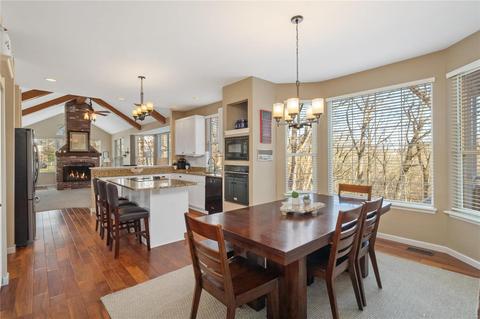 736 Arbor Ridge Ct, Ballwin, MO 63021 photo 4