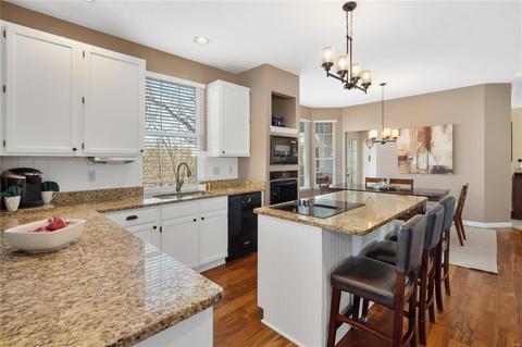 736 Arbor Ridge Ct, Ballwin, MO 63021 photo 5