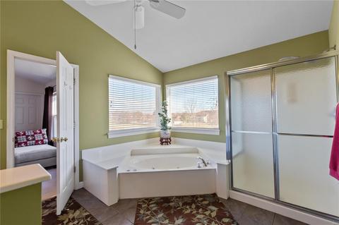 982 Midpoint Dr, O'fallon, MO 63366 photo 29