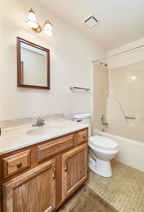 336 Westbrook Dr, O'fallon, MO 63366 photo 17