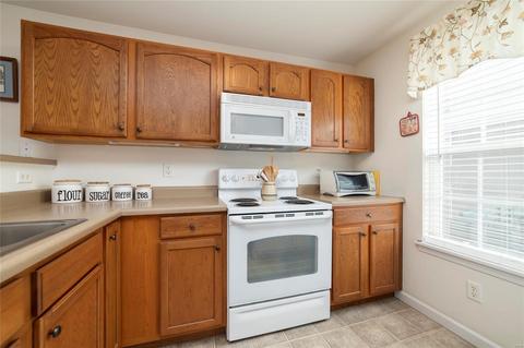 3203 Spring Creek Ln, O'fallon, MO 63368 photo 12