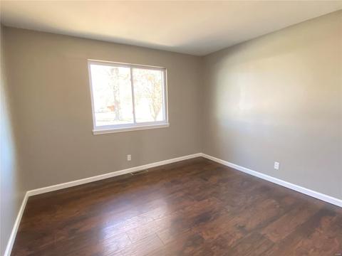 306 Lorene Dr, O'fallon, MO 63366 photo 9