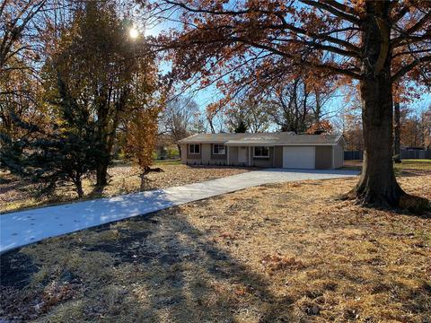 306 Lorene Dr, O'fallon, MO 63366 photo 2