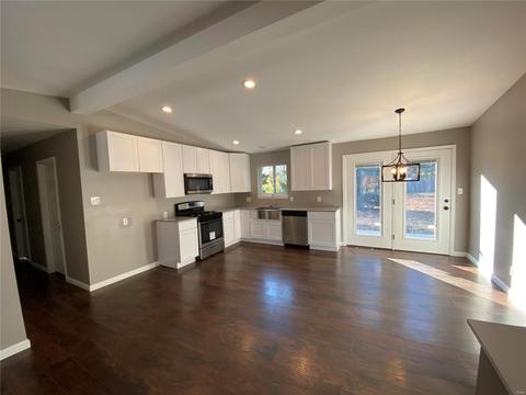 306 Lorene Dr, O'fallon, MO 63366 photo 3