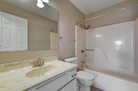 1504 Wild Berry Ct, Ballwin, MO 63021 photo 20