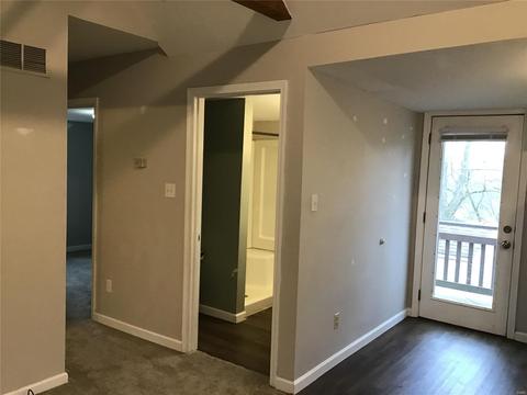 315 Crest Dr, Ballwin, MO 63021 photo 3
