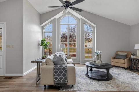 210 Surrey Ct, O'fallon, MO 63366 photo 4
