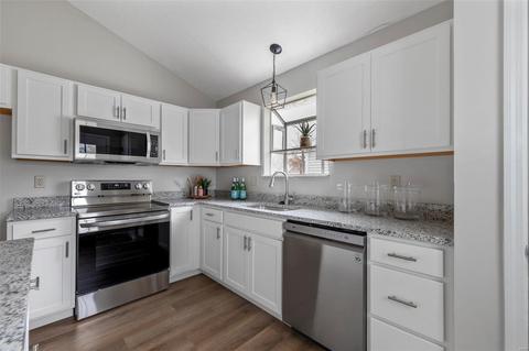 210 Surrey Ct, O'fallon, MO 63366 photo 12