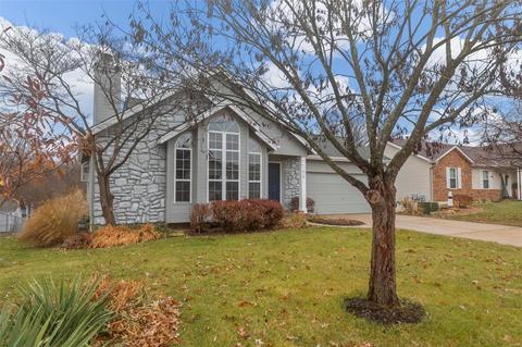 210 Surrey Ct, O'fallon, MO 63366 photo 2