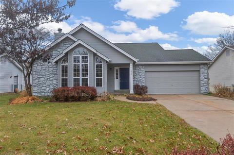 210 Surrey Ct, O'fallon, MO 63366 photo 1