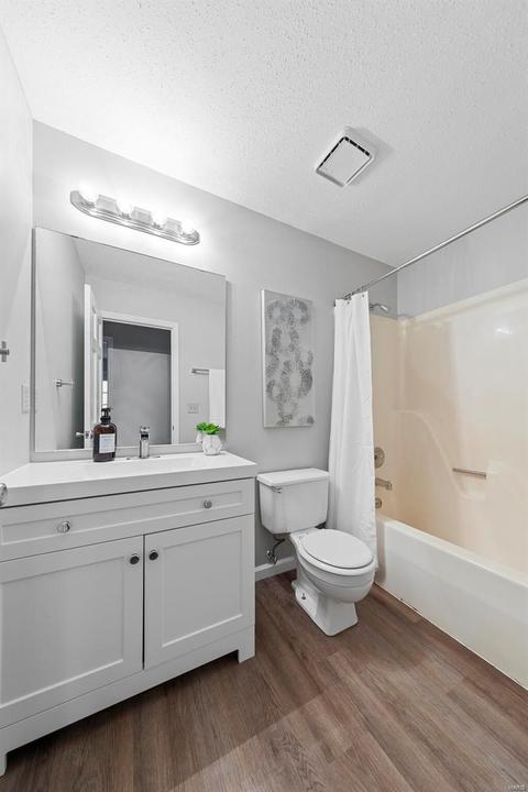 210 Surrey Ct, O'fallon, MO 63366 photo 19