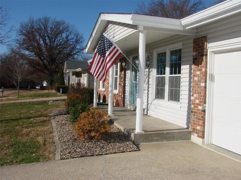 207 Bermuda Dr, O'fallon, MO 63366 photo 2