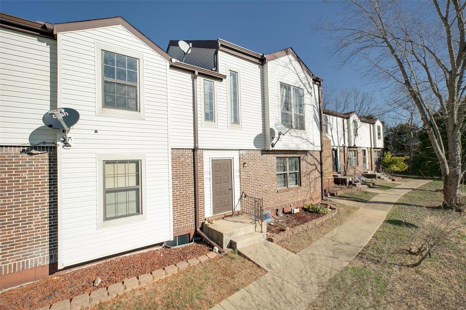 9730 Raintree Village Dr 4E, Hillsboro, MO 63050 26 Photos MLS