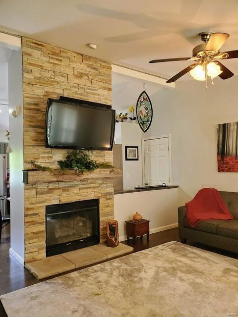 800 N Valleywind, O'fallon, MO 63366 photo 6