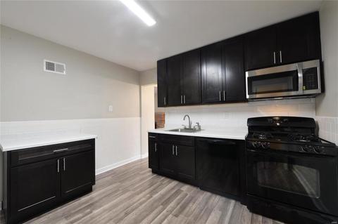 1302 Stein Rd, Saint Louis, MO 63135 photo 9