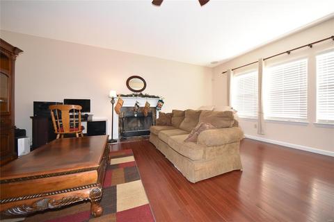 686 Whispering Willow Dr, O'fallon, MO 63366 photo 11