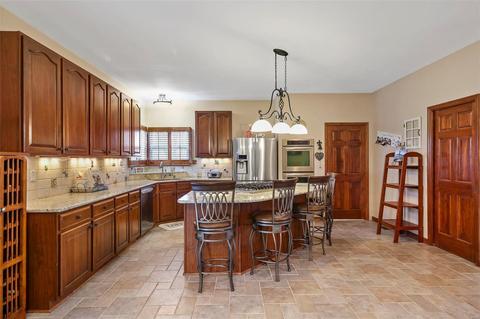 749 Castle Ridge Dr, Ballwin, MO 63021 photo 28