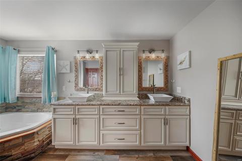 749 Castle Ridge Dr, Ballwin, MO 63021 photo 51