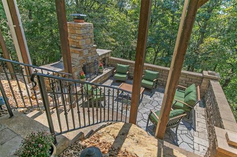 749 Castle Ridge Dr, Ballwin, MO 63021 photo 4