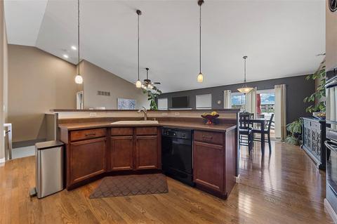229 Crystal Ridge Dr, O'fallon, MO 63366 photo 10