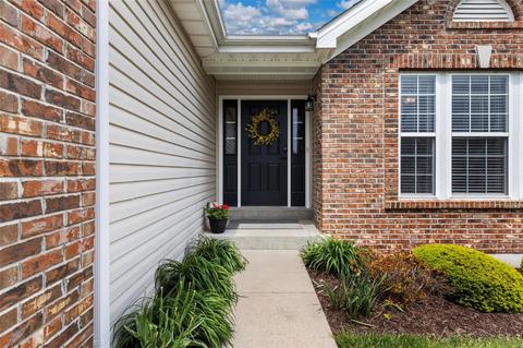 229 Crystal Ridge Dr, O'fallon, MO 63366 photo 2
