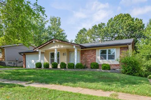 461 Ballwood Dr, Ballwin, MO 63021 photo 3