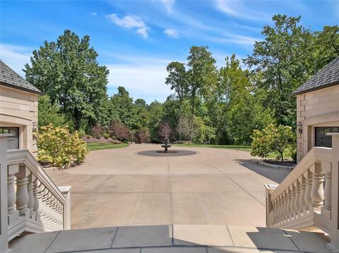 461 Matts Way, Defiance, MO 63341 photo 3