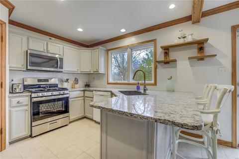 808 Timberfield, Ballwin, MO 63021 photo 7