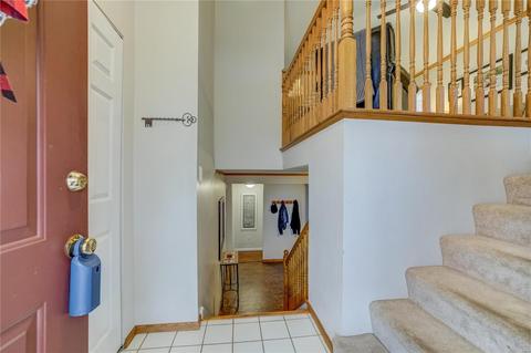 808 Timberfield, Ballwin, MO 63021 photo 2