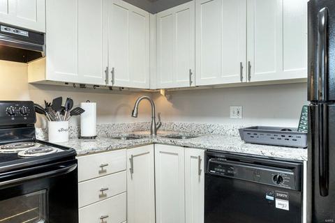 9106 Eager Rd, Saint Louis, MO 63144 photo 10