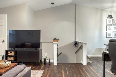 9106 Eager Rd, Saint Louis, MO 63144 photo 2