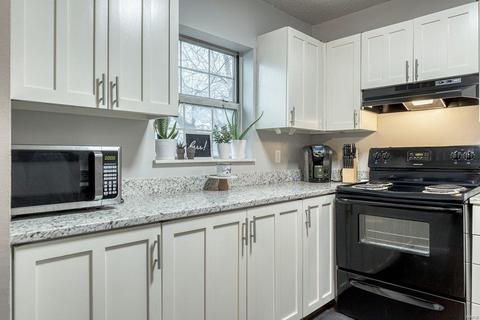 9106 Eager Rd, Saint Louis, MO 63144 photo 9