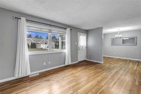 6 Queen Cir, O'fallon, MO 63366 photo 3