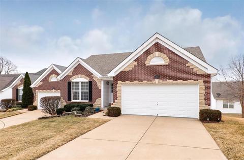 613 W Falls Ct, O'fallon, MO 63368 photo 2