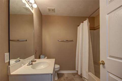 1610 Forest Springs Ln #B, Ballwin, MO 63021 photo 17