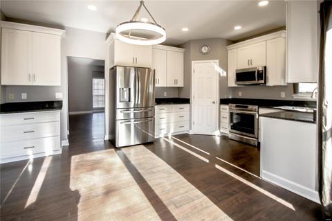 1067 Johanna Dr, Ballwin, MO 63021 photo 9