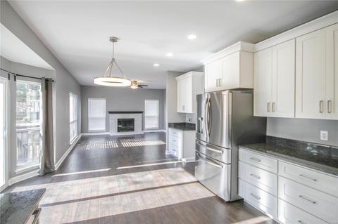 1067 Johanna Dr, Ballwin, MO 63021 photo 5