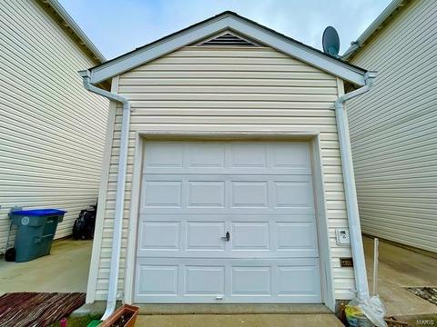 703 Hyde Dr, O'fallon, MO 63366 photo 10