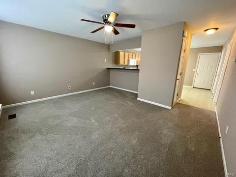703 Hyde Dr, O'fallon, MO 63366 photo 2