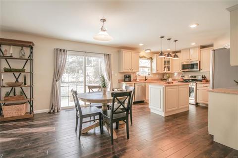 828 Ashton Way Cir, Eureka, MO 63025 photo 5