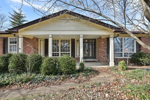 323 Sudbury Ln, Ballwin, MO 63011 photo 3