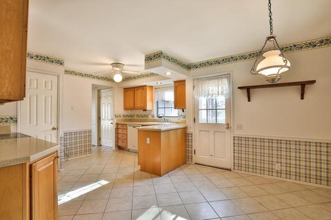 323 Sudbury Ln, Ballwin, MO 63011 photo 7