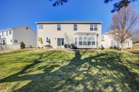 389 Carr Manor Ct, Ballwin, MO 63021 photo 2