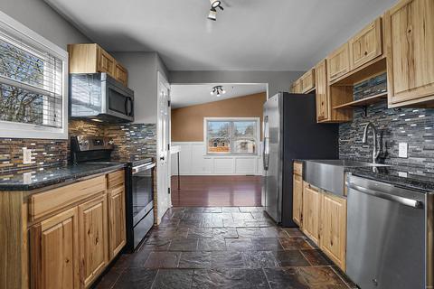 7423 Sharp Ave, Saint Louis, MO 63116 photo 3