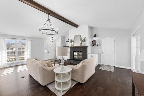 1353 Apple Valley Dr, O'fallon, MO 63366 photo 4