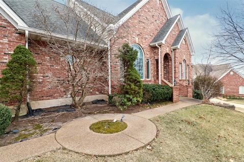 1049 Whitmoor Dr, Weldon Spring, MO 63304 photo 2