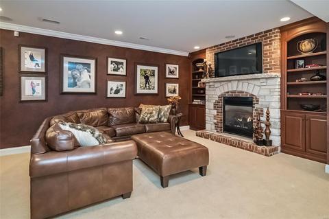 40 Windcastle Pl, Saint Charles, MO 63304 photo 17