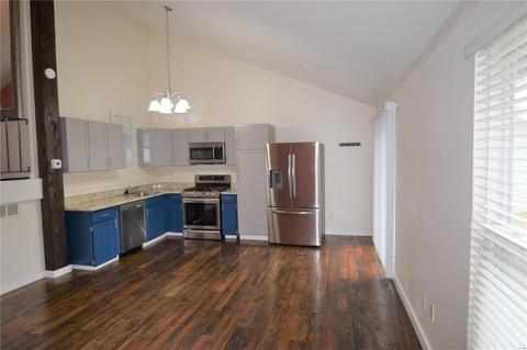 410 Down Hill Dr, Ballwin, MO 63021 photo 4