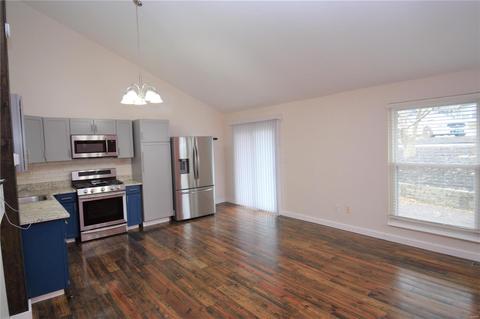 410 Down Hill Dr, Ballwin, MO 63021 photo 2